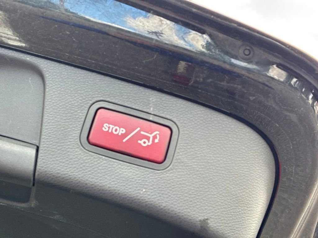 Used 2019  Mercedes-Benz GLA 250 image 46