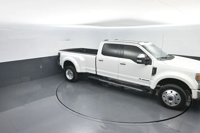 Certified Used 2020 White Metallic Ford Lariat image 25