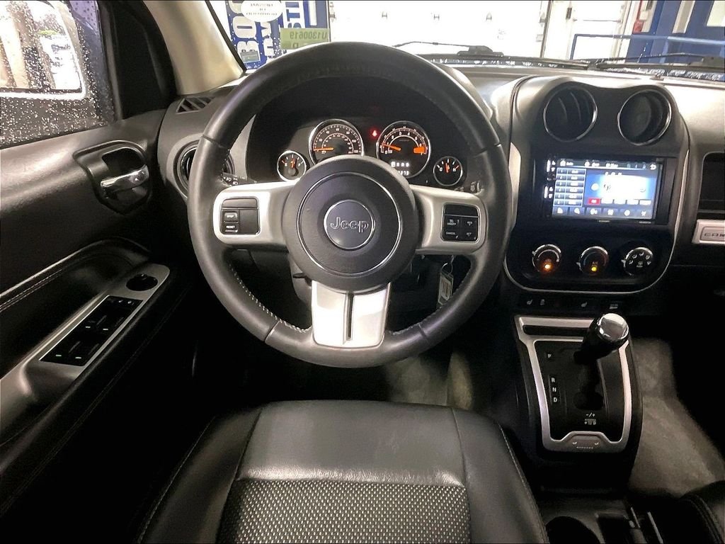 Used 2017 White Jeep Latitude image 16