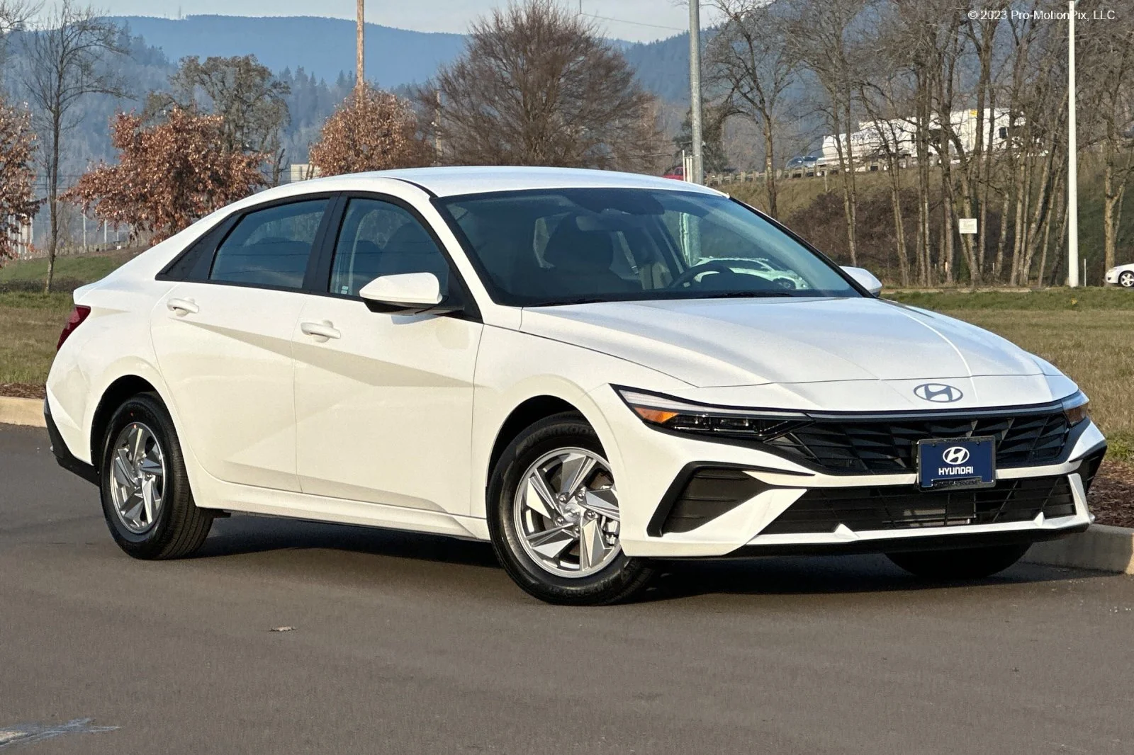 Used 2026 White Hyundai SE image 1