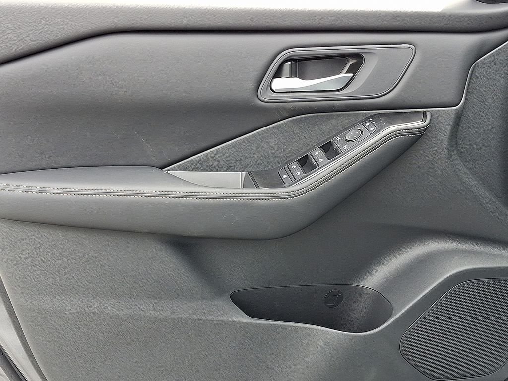 New 2026 Gun Metallic Nissan SV image 8