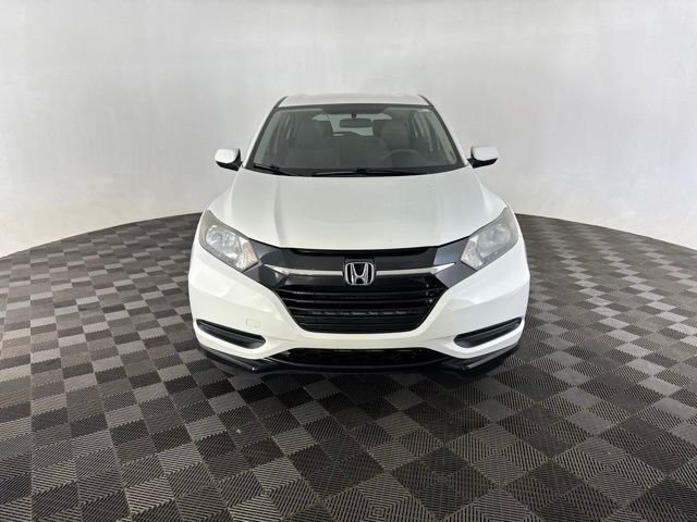 Used 2018 White Honda LX image 3