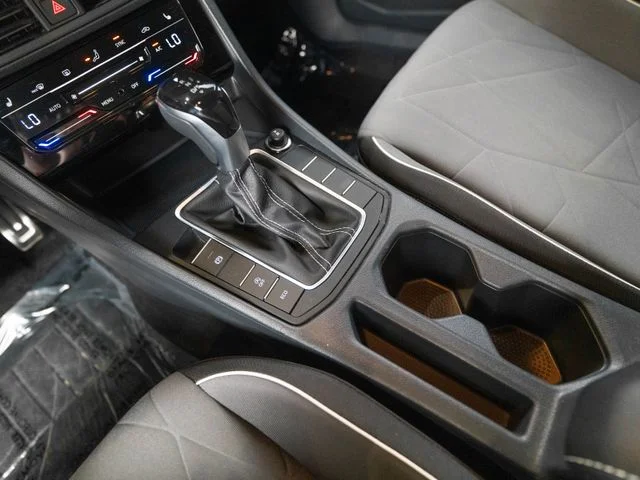 2025 Volkswagen Jetta Sport - Photo 19