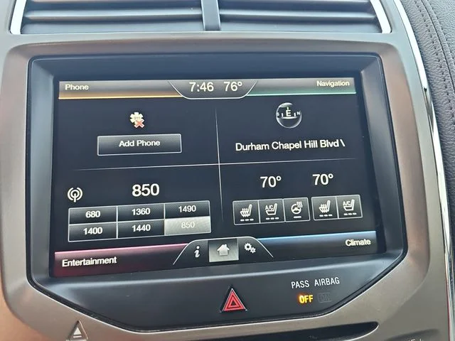 Used 2015 Red Lincoln Base image 20