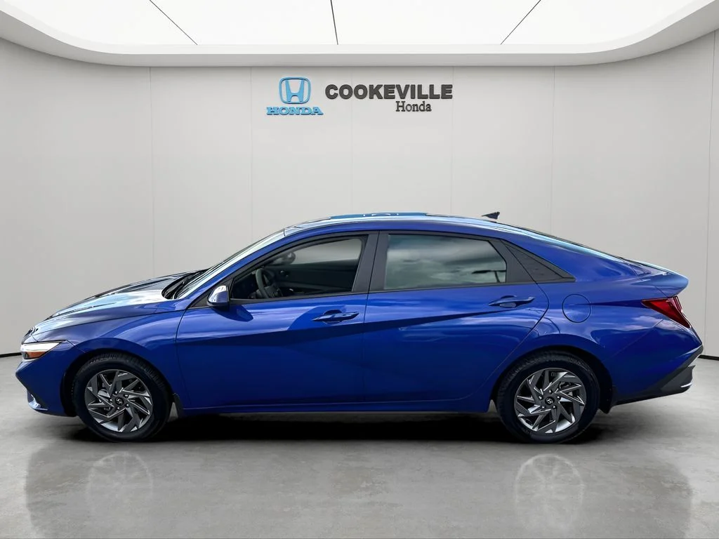Used 2024 Intense Blue Hyundai SEL image 11