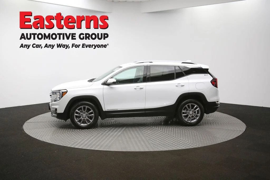 Used 2023 White GMC SLT image 60