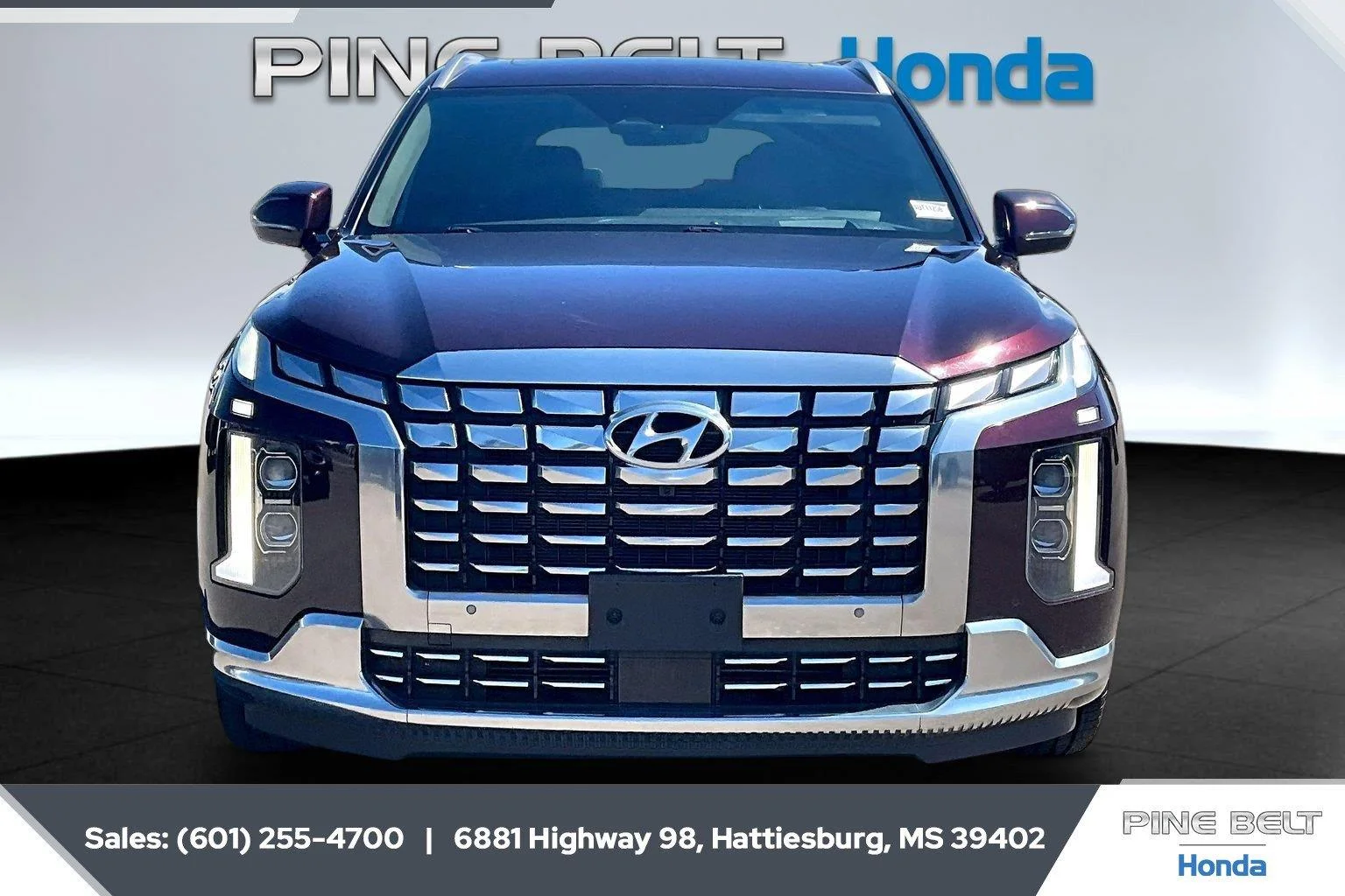 Used 2024 Sierra Burgundy Hyundai Calligraphy image 3