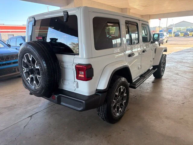 New 2027 Bright White Clear-Coat Paint Jeep Sahara image 9