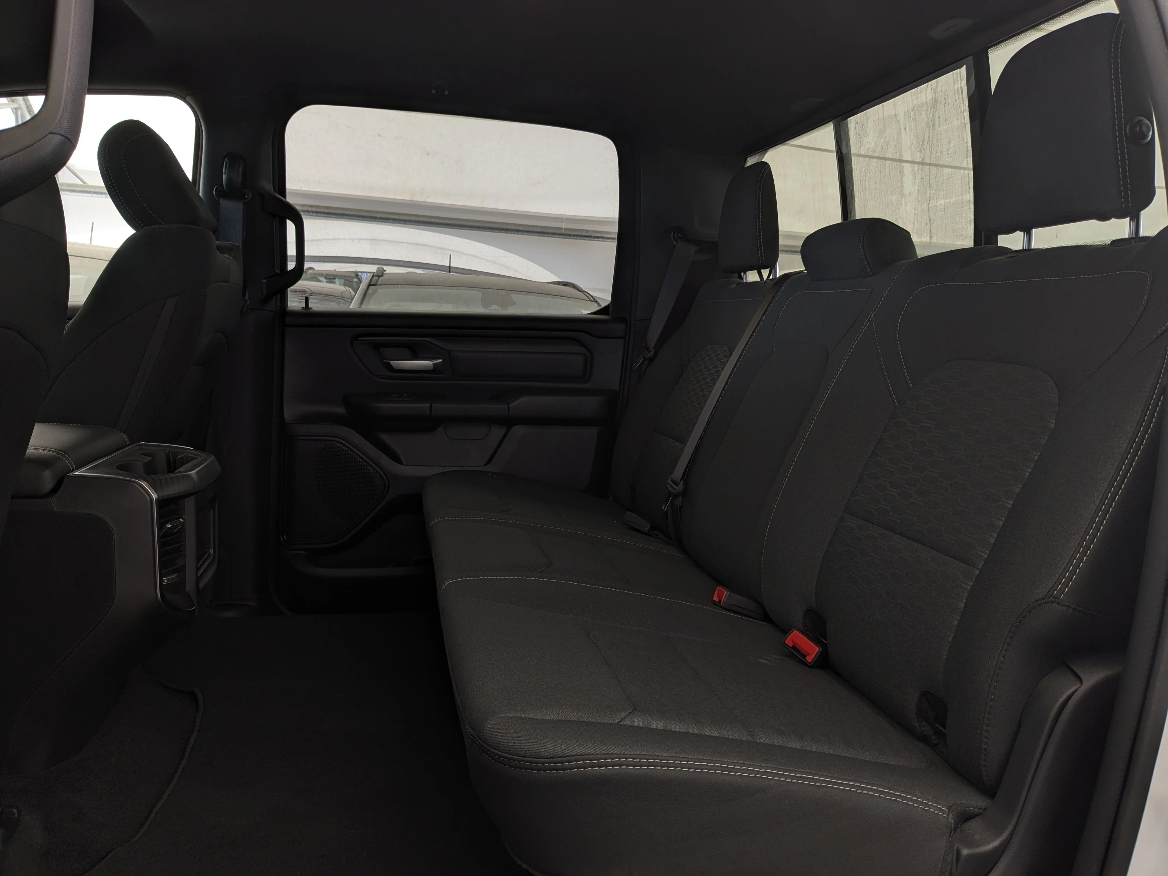 New 2026 White RAM Express - 3.6L Pentastar VVT V6 engine with eTorque - BLACK EXPRESS EDITION image 26