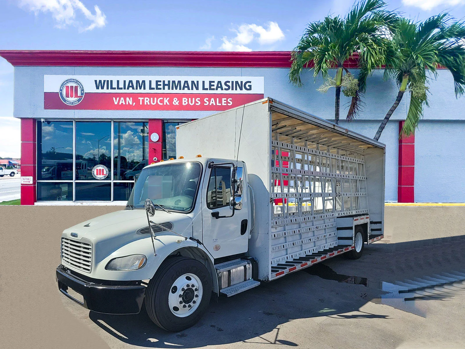 Used 2019 White Freightliner  image 1