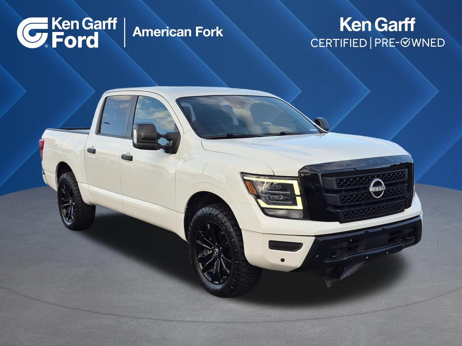 2023 Nissan Titan SV
