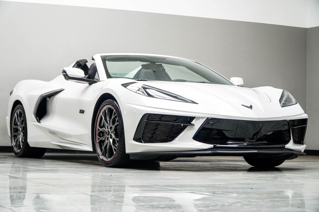 Used 2023 White Chevrolet Stingray image 5