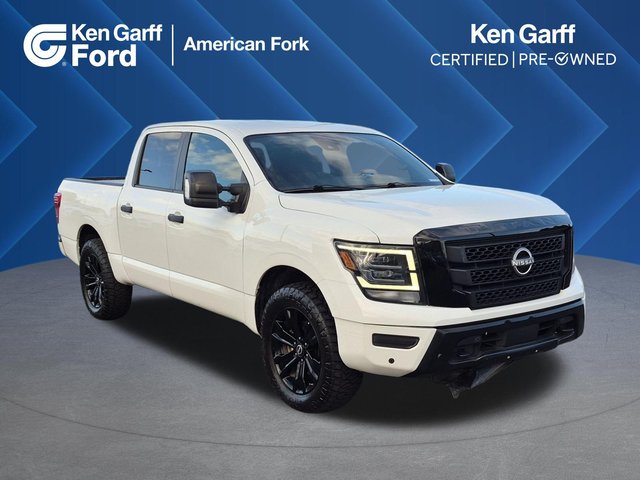 2023 Nissan Titan SV
