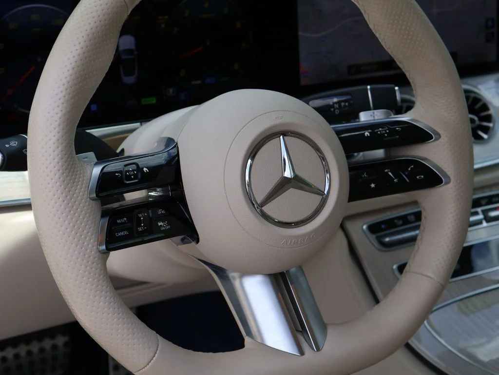 Used 2023 MANUFAKTUR Moonlight White Mercedes-Benz E 450 image 20
