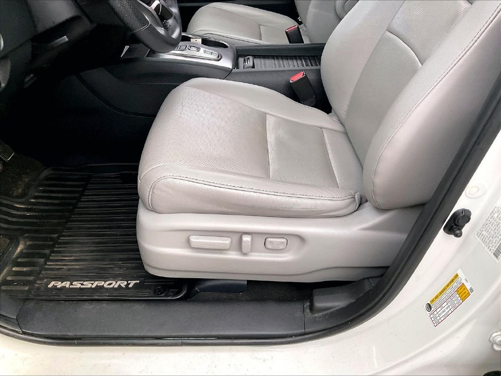 Used 2023 Platinum White Honda EX-L image 34
