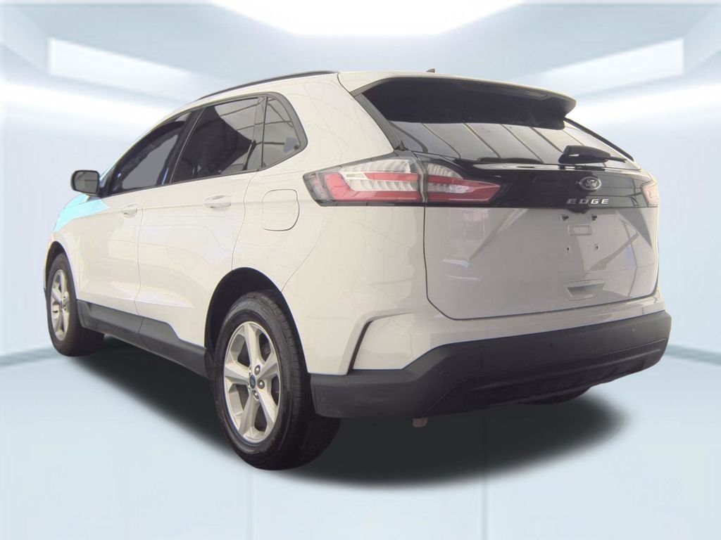 Used 2021 White Ford SE image 4