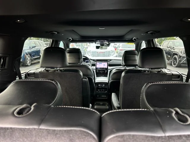Used 2022 Gray Metallic Jeep Overland image 12