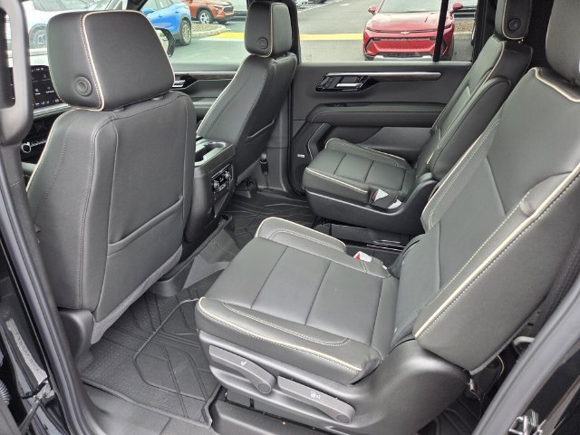 2026 Chevrolet Suburban Premier - Photo 7