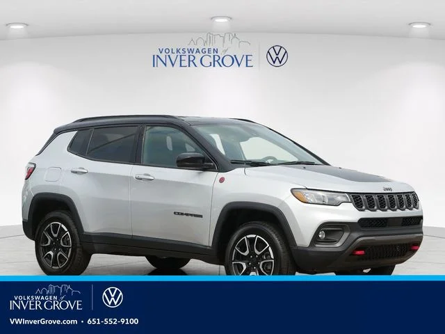 Used 2024 Silver Jeep Trailhawk image 1