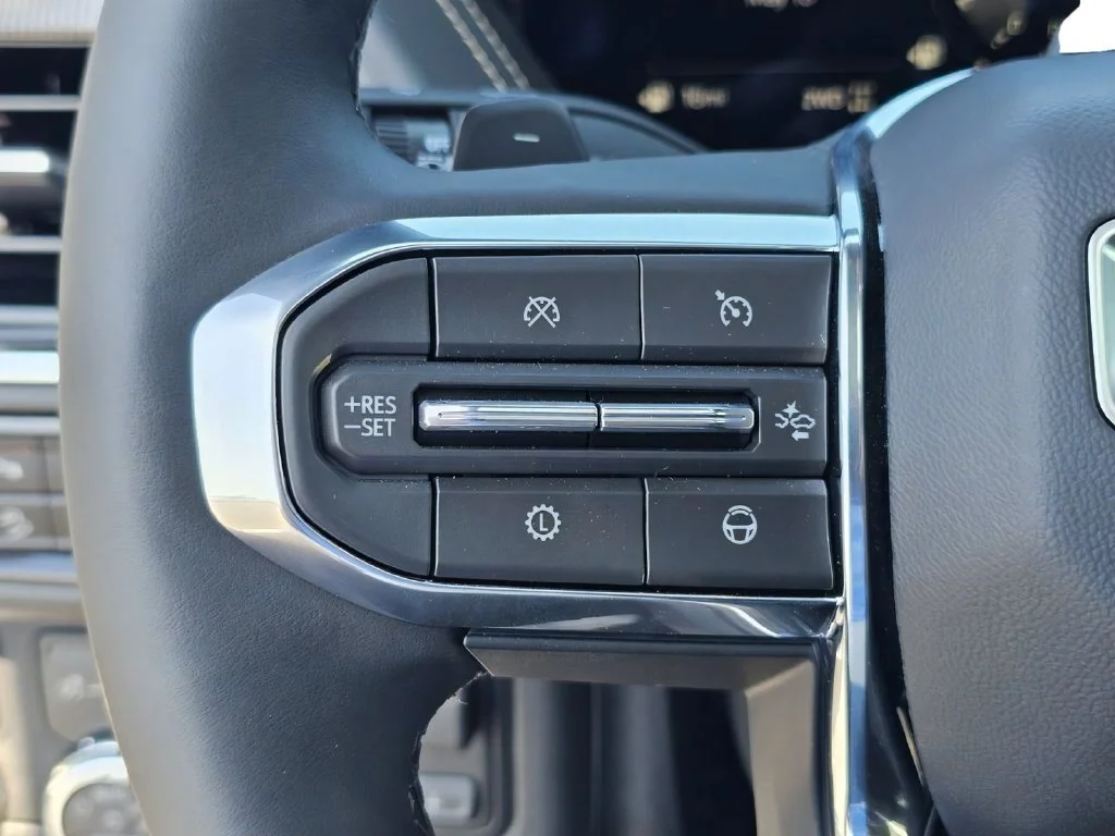 New 2026 Summit White GMC Elevation image 20