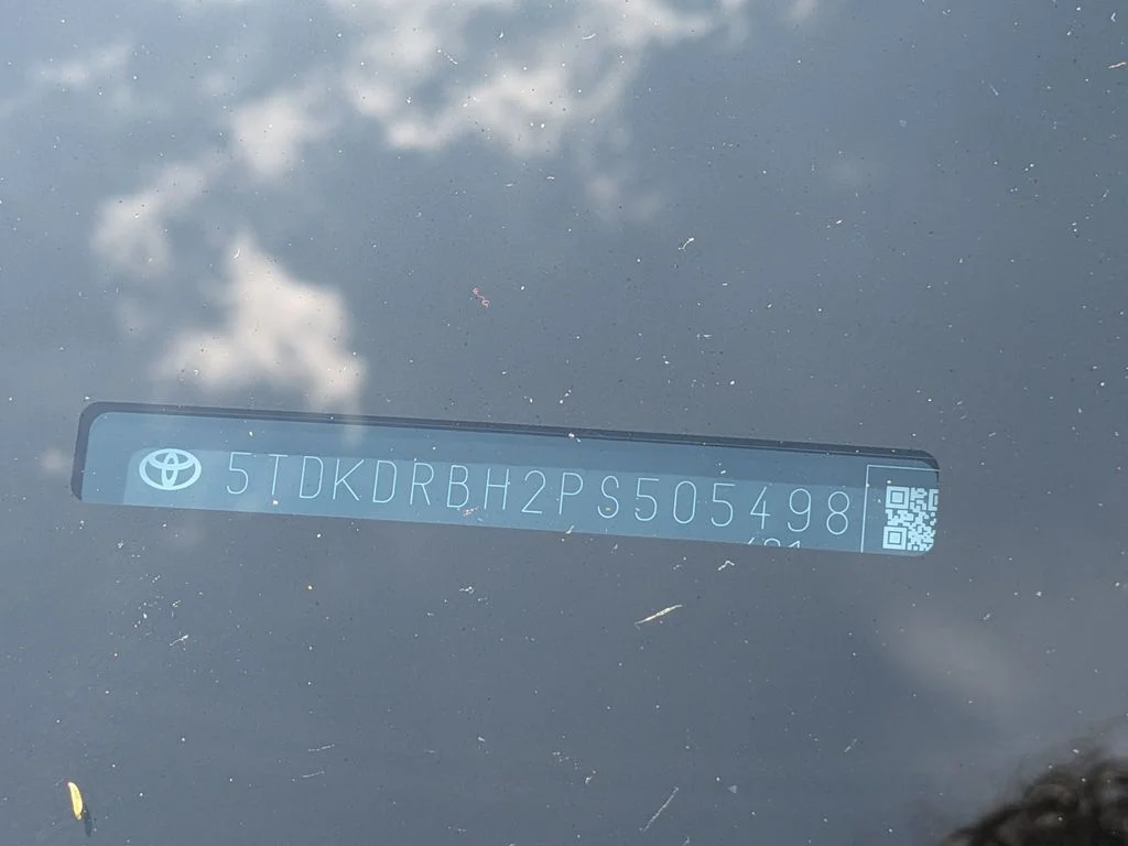 Used 2023 Green Toyota XLE image 37