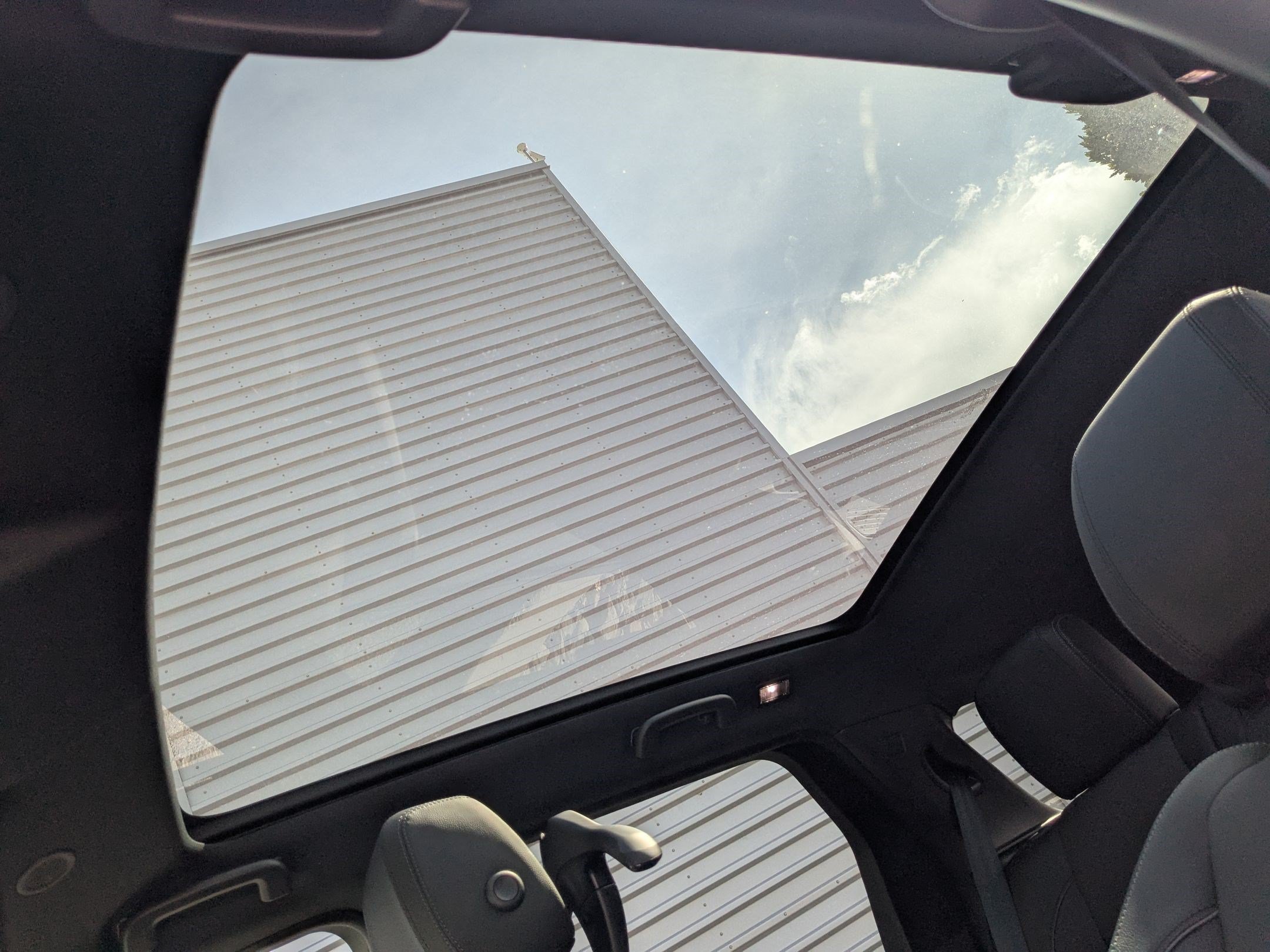 New 2026 Santorini Black Land Rover Landmark image 26