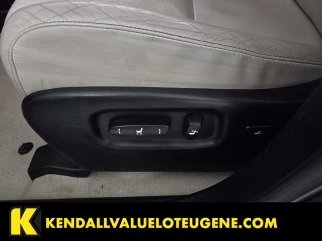 Used 2015 Gray Lexus 450h image 18