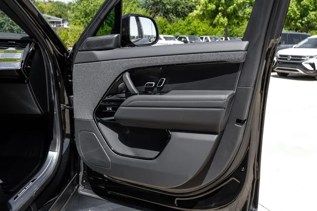 New 2026  Land Rover Dynamic SE image 53