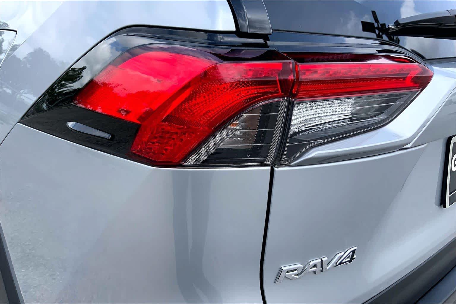 Used 2020 Silver Sky Metallic Toyota Hybrid XLE image 28