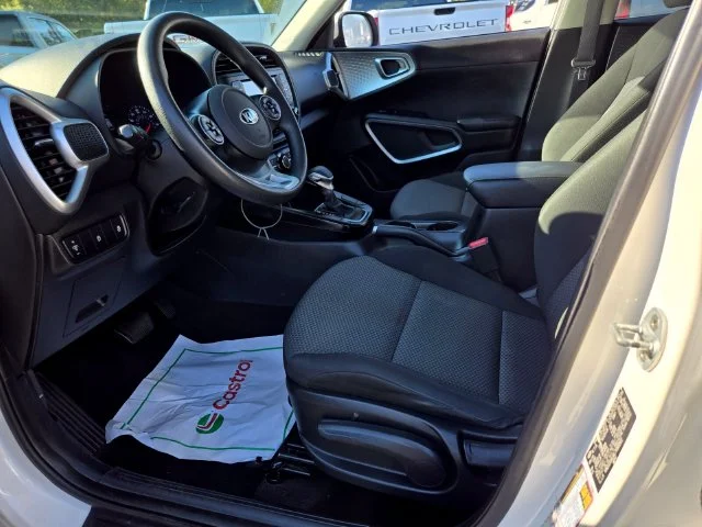 Used 2020 White Kia LX image 10