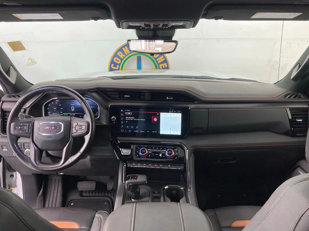 Used 2024 White GMC AT4 image 10