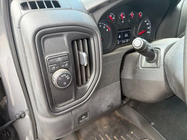 Used 2024 Gray Chevrolet Custom image 11