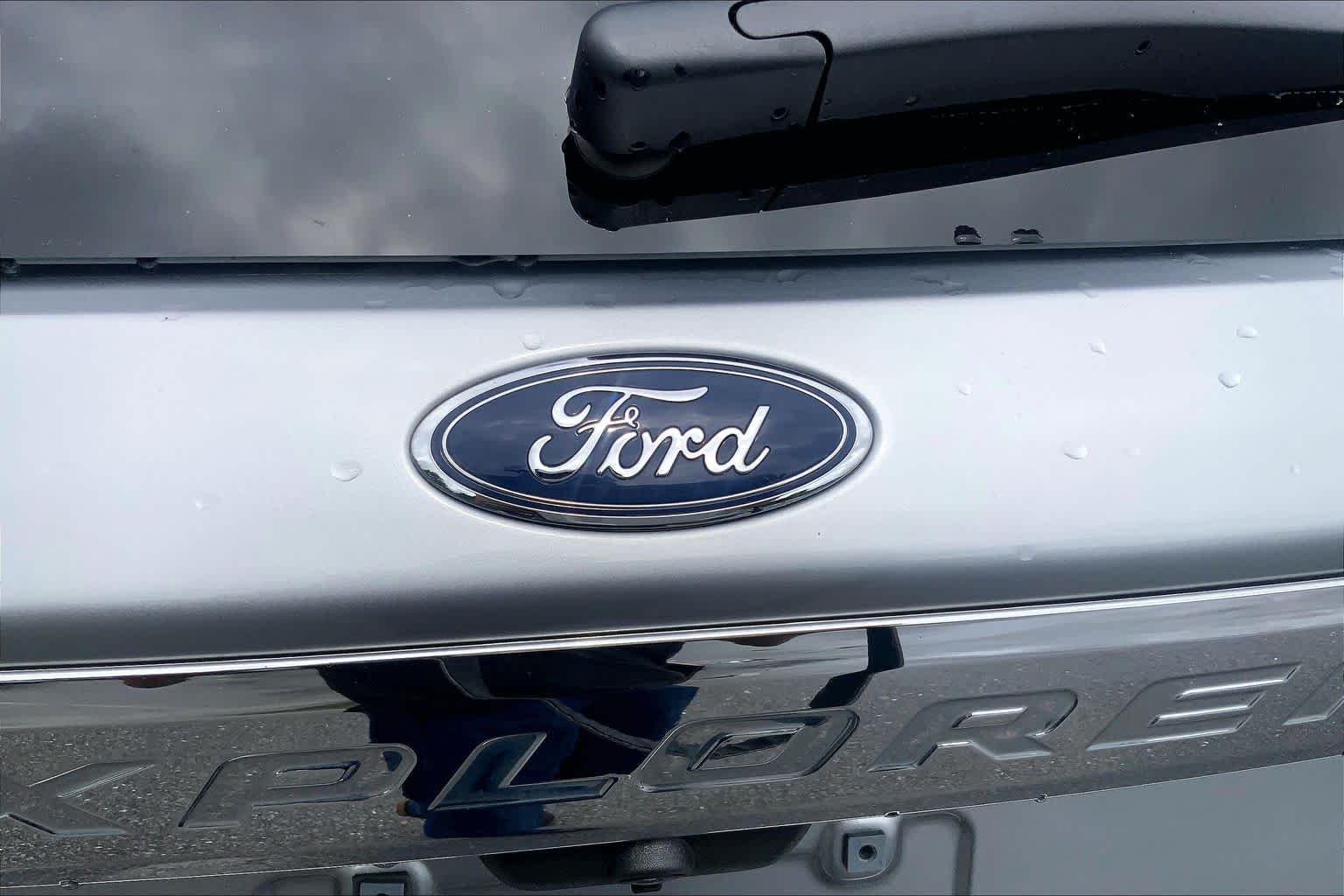 Certified Used 2021 Iconic Silver Ford Base image 10
