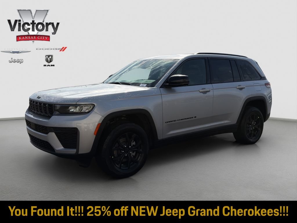 New 2026 Silver Zynith Exterior Paint Jeep Altitude image 3