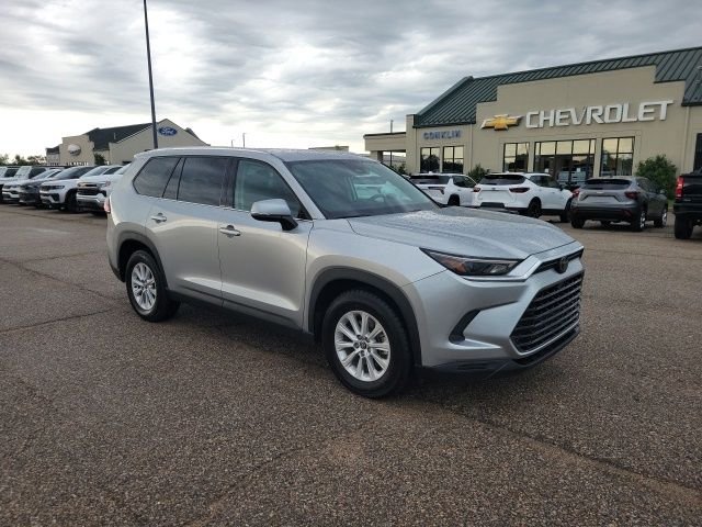 Used 2025 Celestial Silver Metallic Toyota XLE image 20