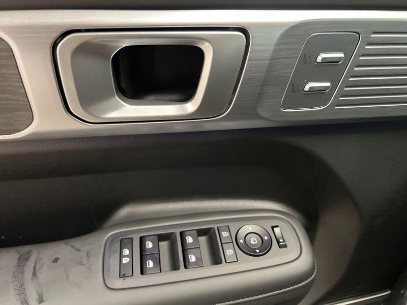 New 2027 Gray Hyundai Limited AWD image 19