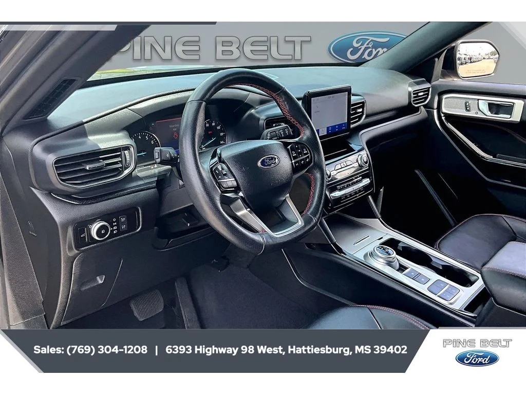 Used 2022 Carbonized Gray Metallic Ford ST-Line image 12
