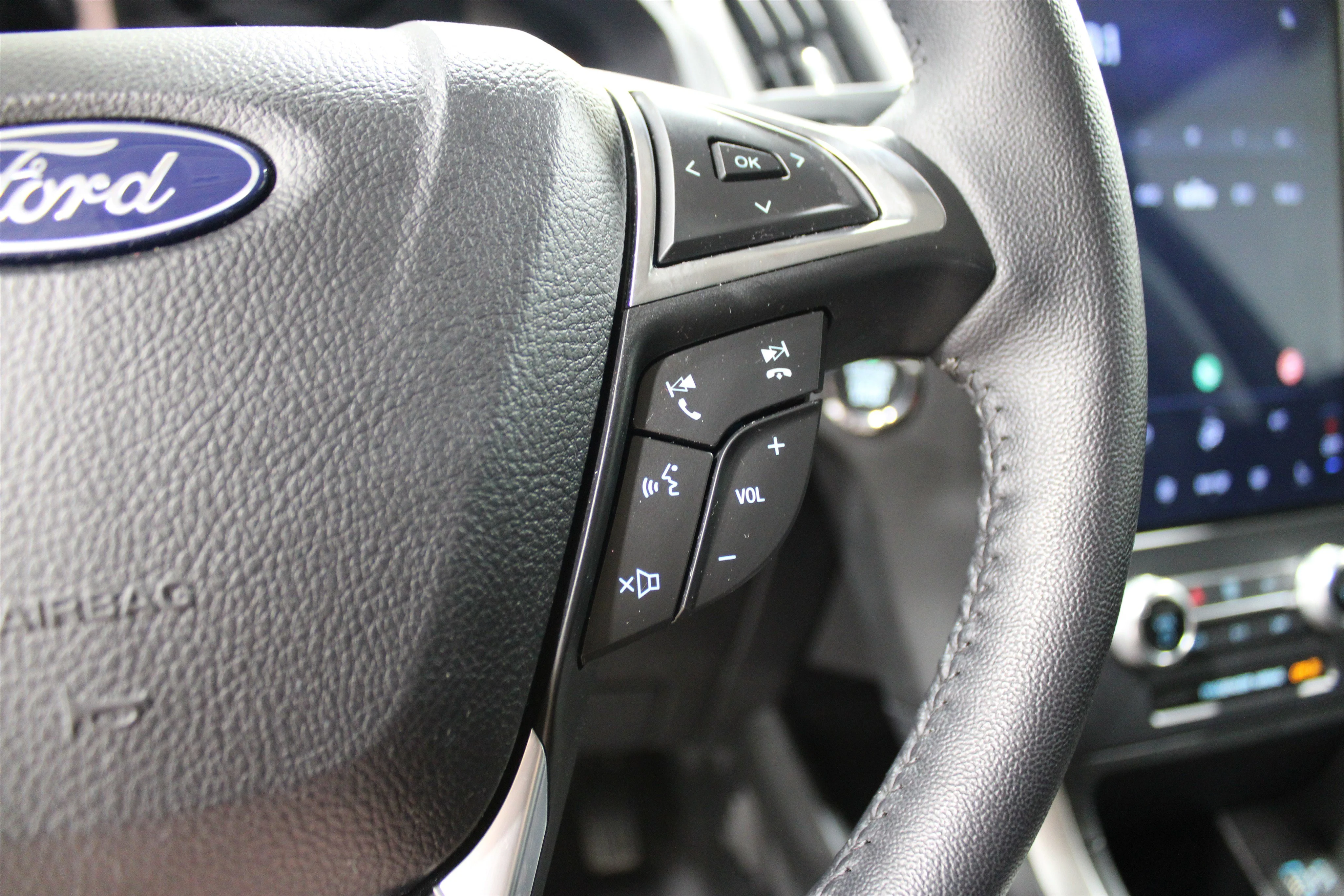 2024 Ford Edge SEL - Photo 11