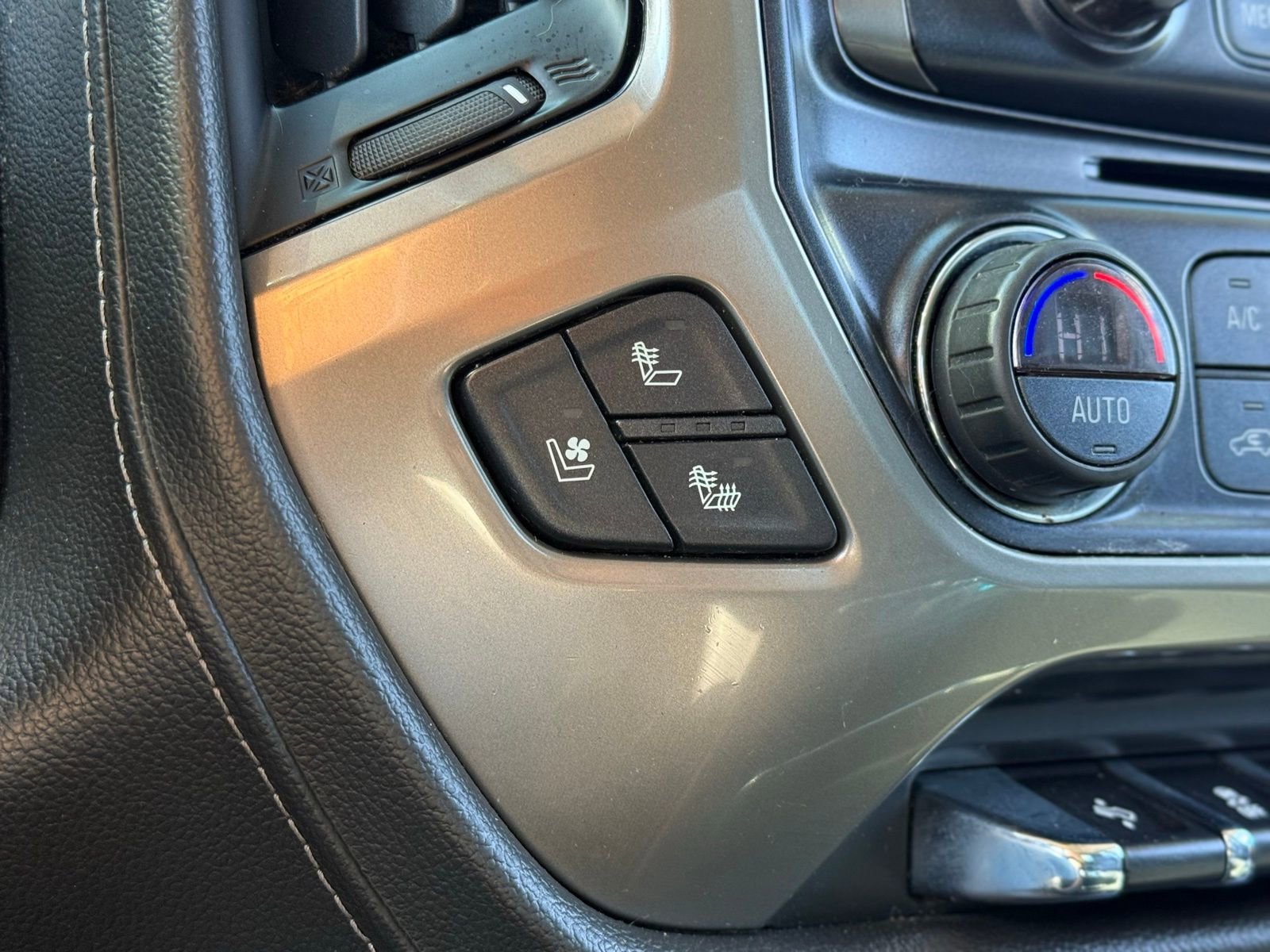 2019 Chevrolet Silverado 2500HD High Country - Photo 25