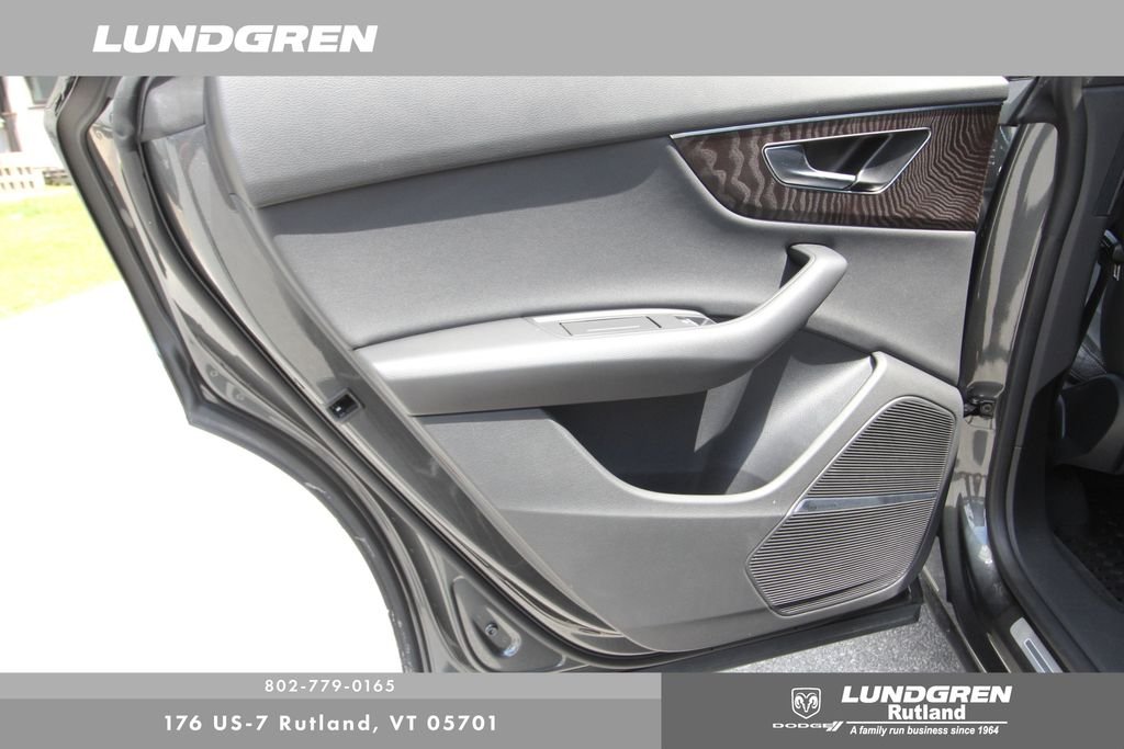 Used 2021 Gray Audi 55 Prestige image 18