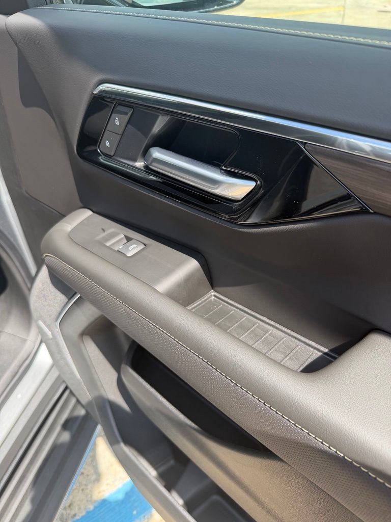 2026 Chevrolet Tahoe Premier - Photo 22