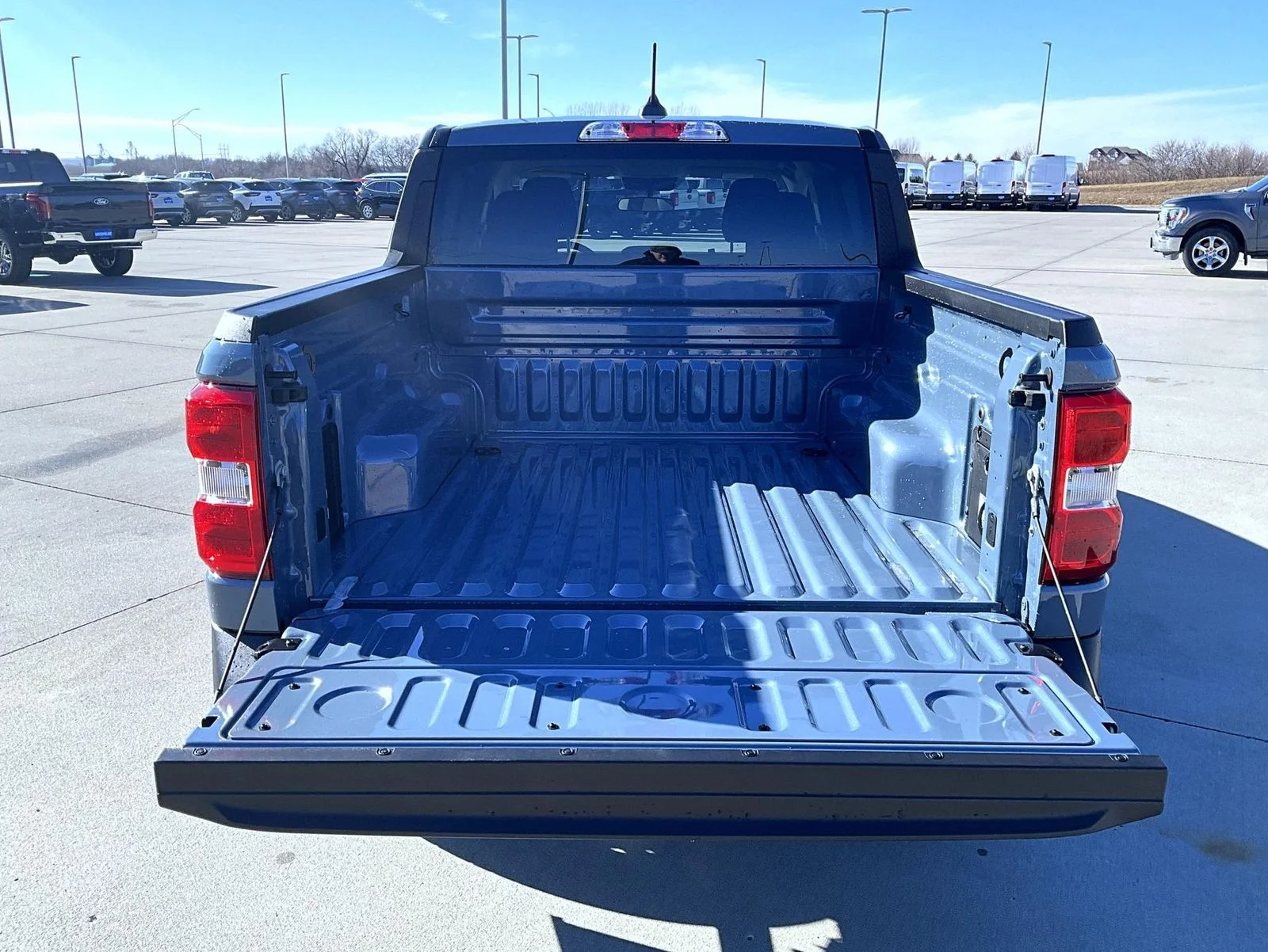 New 2026 Azure Gray Metallic Tri-Coat Ford XLT image 13