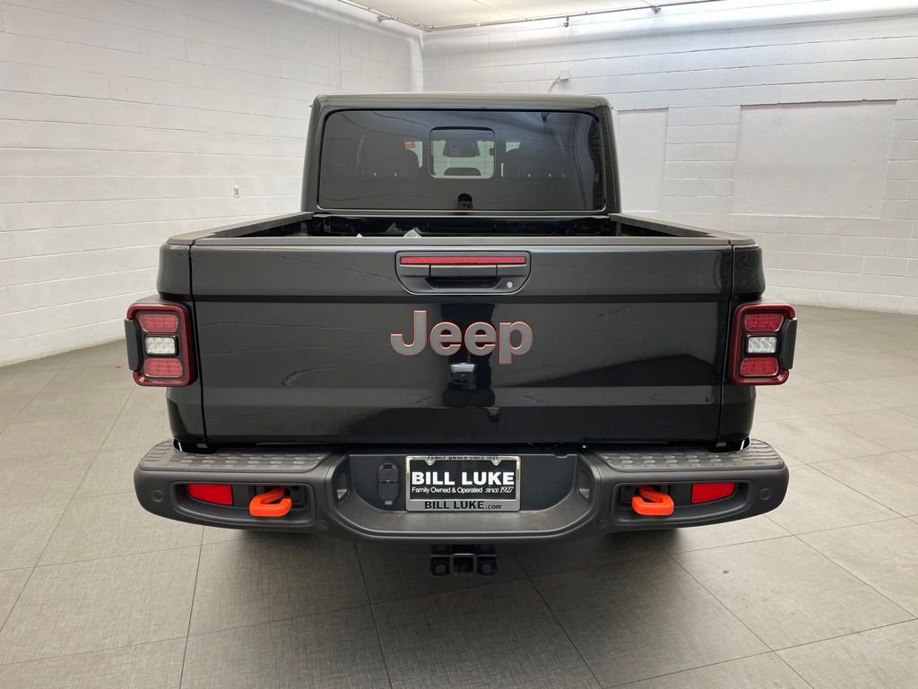 New 2026 Black Clear-Coat Exterior Paint Jeep Mojave X image 4