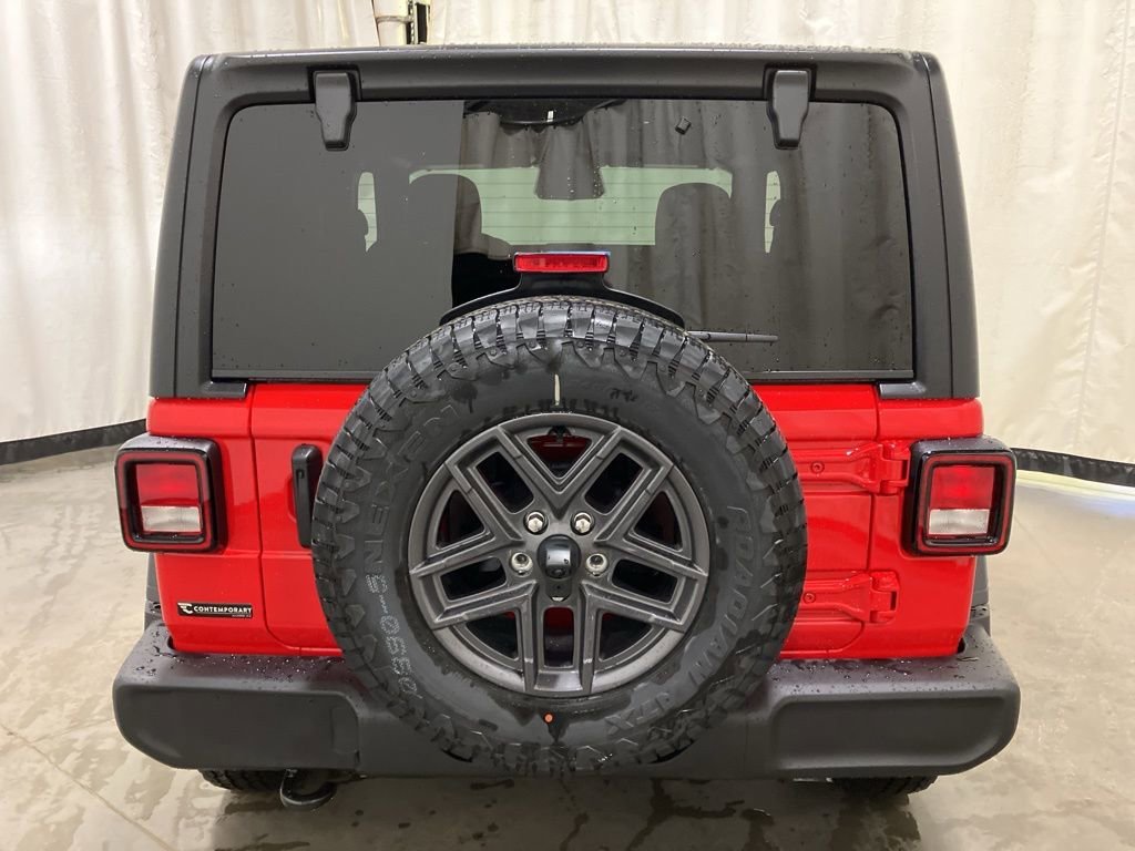 New 2026 Firecracker Red Clear-Coat Exterior Paint Jeep Sport S image 17