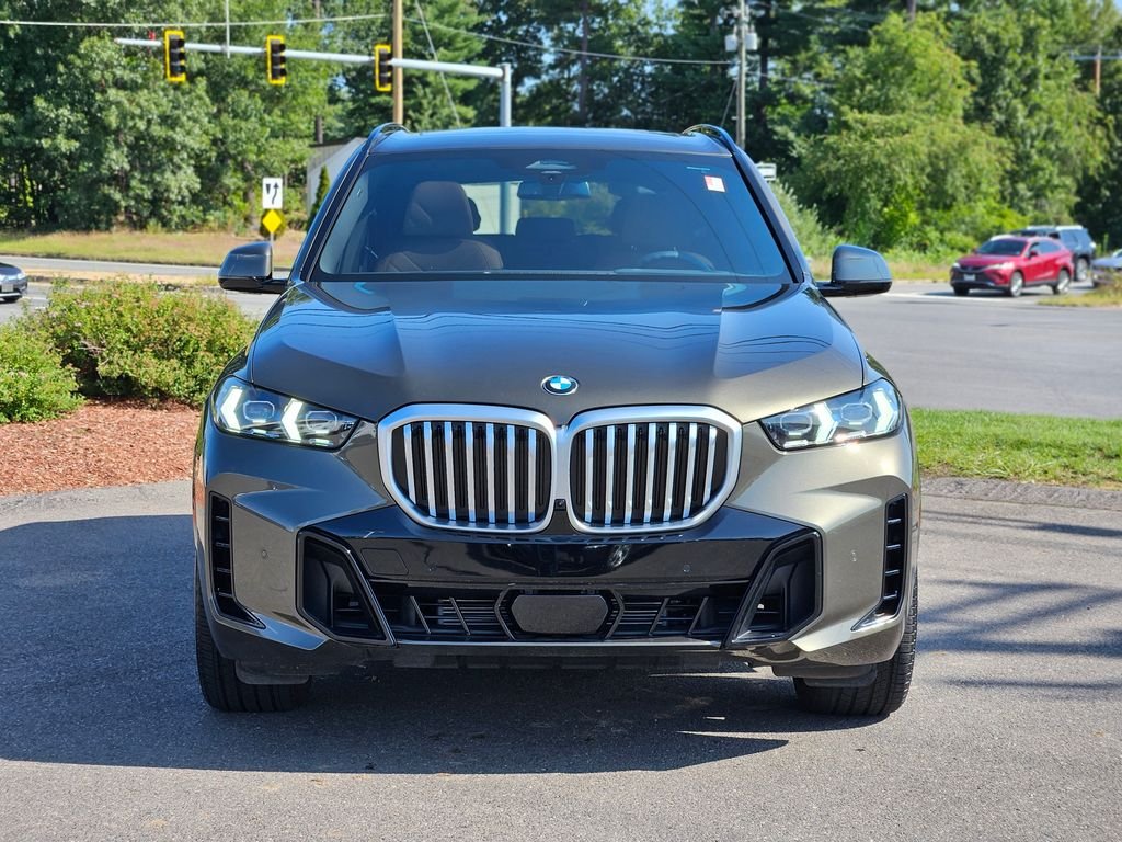 Used 2026 Manhattan Green Metallic BMW xDrive40i image 2