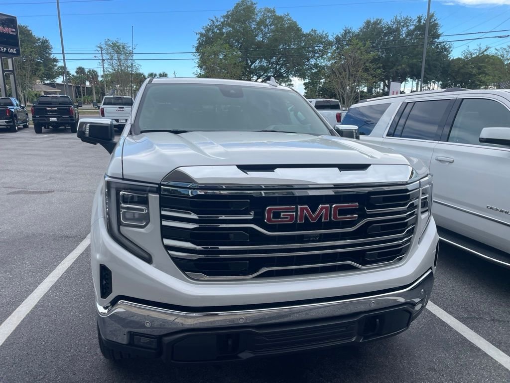 Used 2025 White GMC SLT image 2