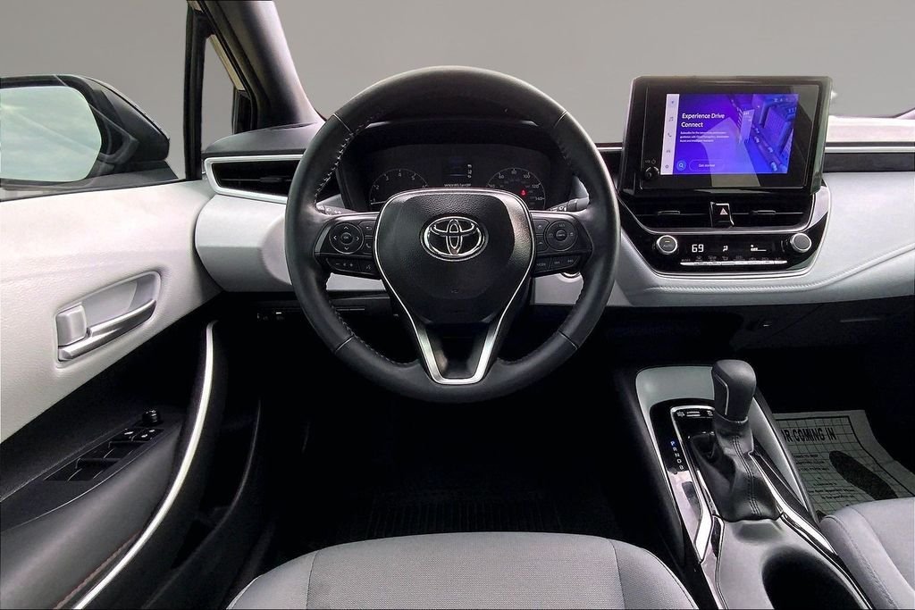 Used 2025 Midnight Black Metallic Toyota SE image 5