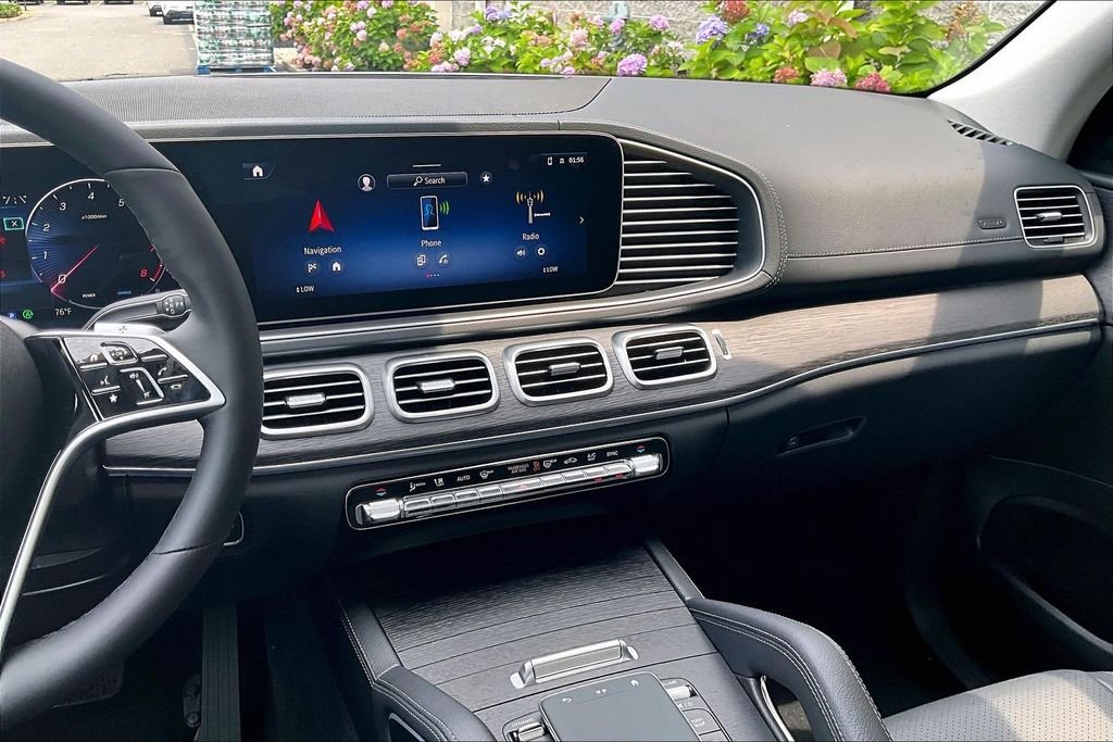 New 2026 Black Mercedes-Benz GLS 450 image 7