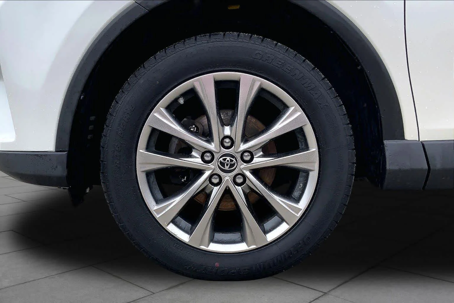 Used 2018 Blizzard Pearl Toyota Limited image 11
