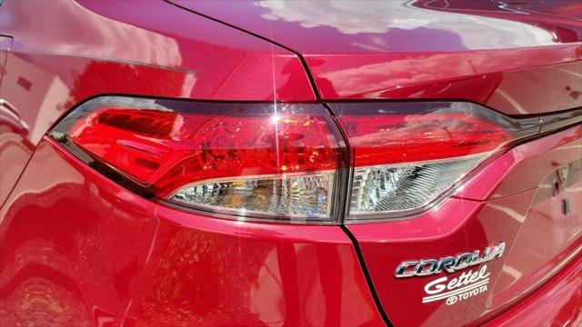 Certified Used 2022 RUBY FLARE PEARL Toyota  image 9